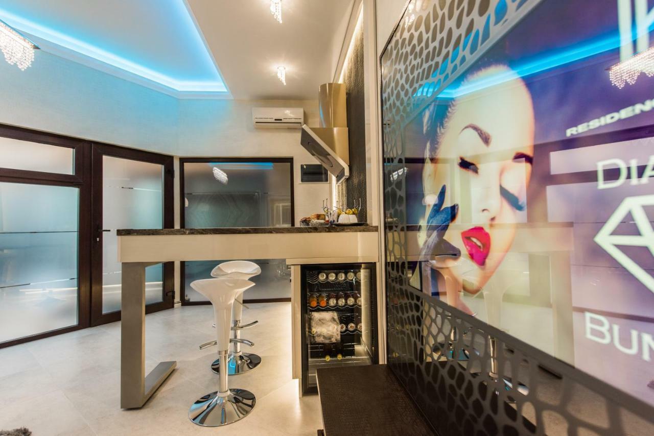 H&V Residence - Diamond Bungalow Apartment Arad Exterior foto