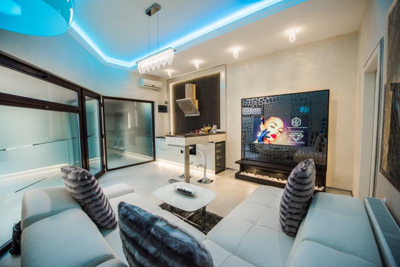 H&V Residence - Diamond Bungalow Apartment Arad Exterior foto